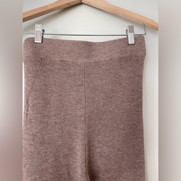 Le Ore Lodi Knit Pants in Walnut - Picture 3 of 8